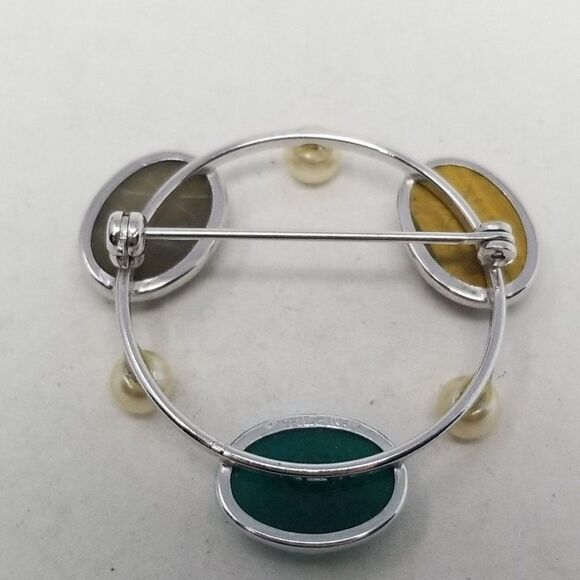 Vintage Sterling Silver Scarab Carved Stone Agate Circle Brooch, Estate - Picture 3 of 8